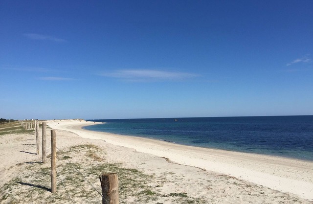 Bright and spacious family home 🏖️ direct beach access 🏖️