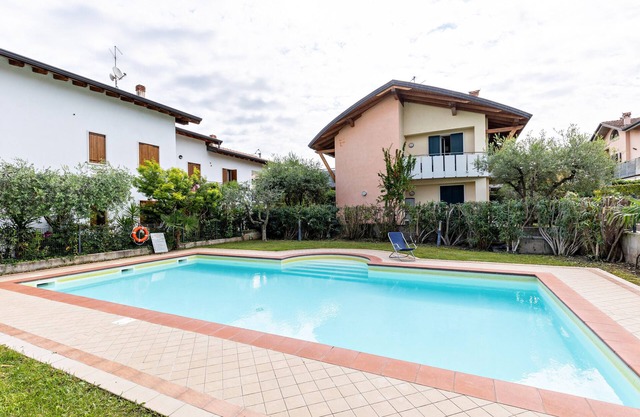 Bright apartment 'Bluemoon' with Pool, Wi-Fi and Air Conditioning