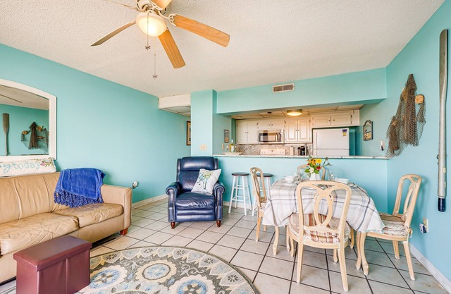 Bright Carolina Beach Condo: Public Beach On-Site