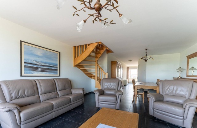 Bright Coastal Stay in Bredene