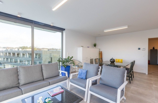 Bright Corner Apartment