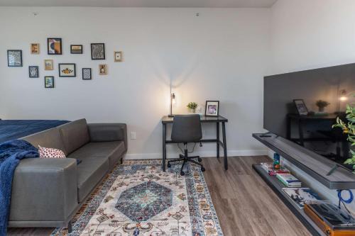 Bright & Cozy Near TQL & Paycor Stadiums