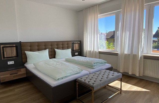 Bright large vacation apartment with terrace and large professional kitchen