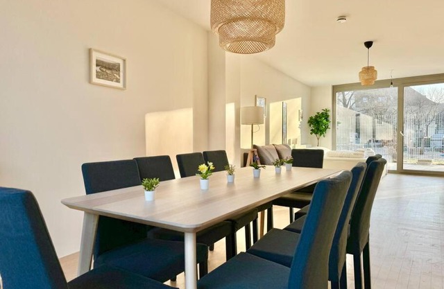 Bright Maisonette with Garden