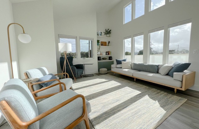 Bright, quiet home for long term rentals near nature trails and the beach