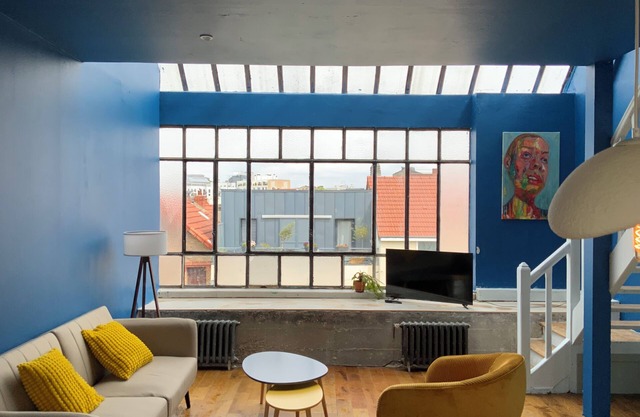 Bright, quiet loft 20 minutes from central Paris
