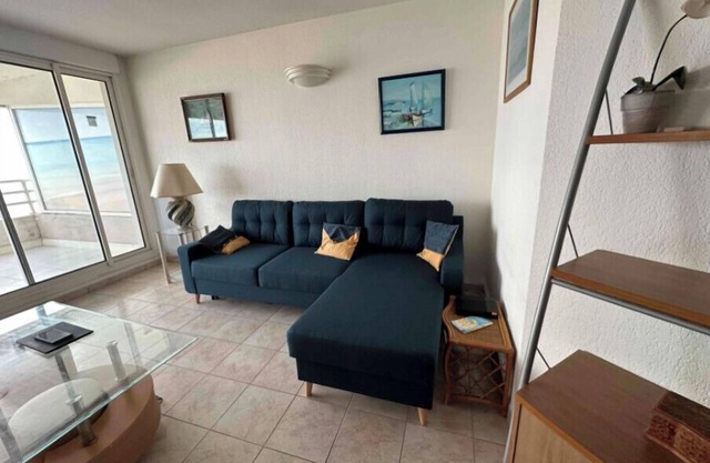 Bright seafront apartment