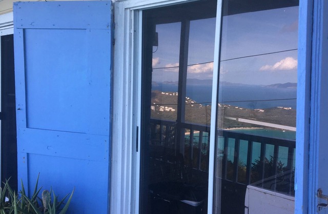 Bright Sky Cottage in Paradise