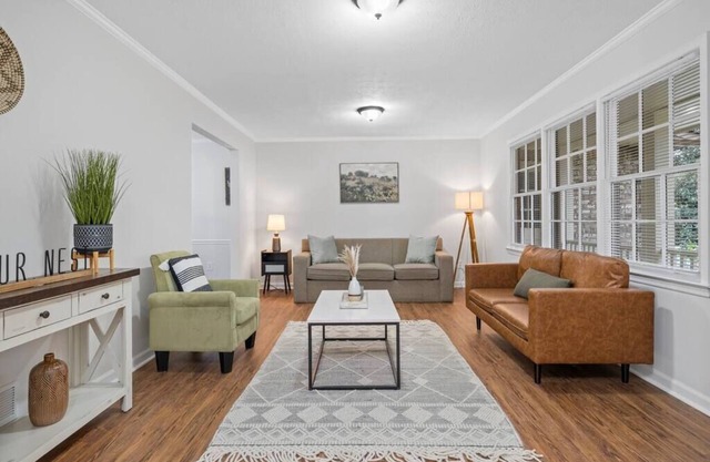 Bright & Spacious 3Bed Home close to ATL+Gameroom!