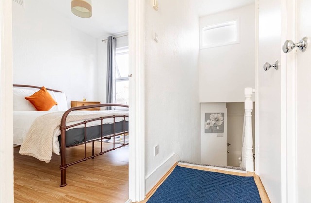 Bright & Spacious comfy 3 bed apartment in Brixtonn