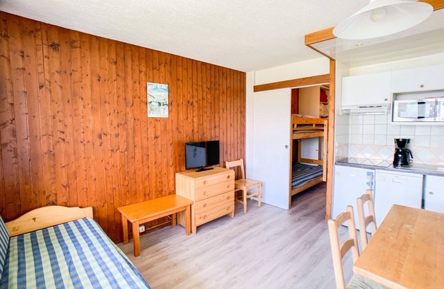 Bright studio in Tignes - 4 ppl, balcony, ski locker, pets allowed