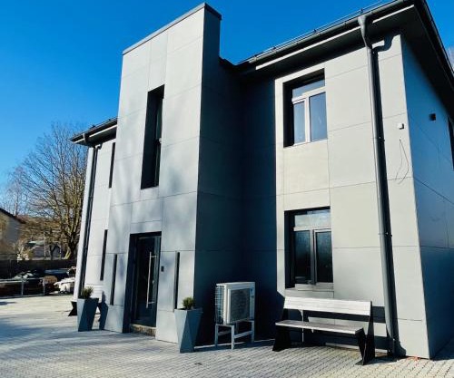 BRIVIBAS RESIDENCE - SOUTH/NORTH, free PRIVAT parking, free WIFI, self check-in