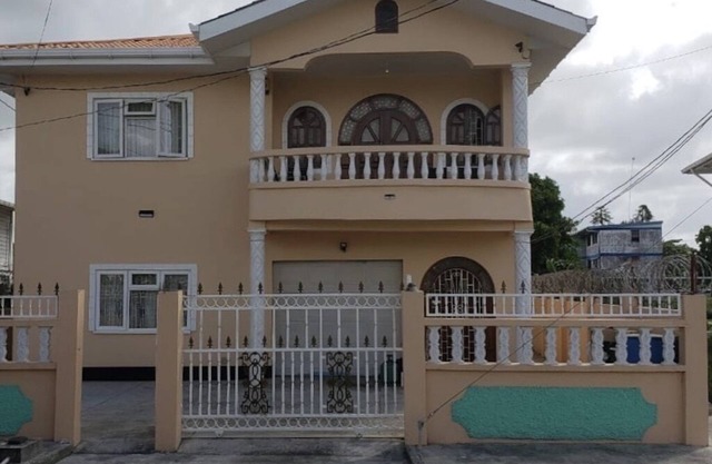 BROOKVILLE 2 BEDROOM- TOP FLOOR