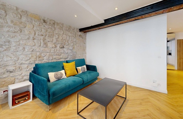 BS 70 - Charming and elegant apartment in Paris