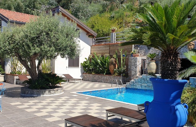 Bungalow in Villa near Taormina