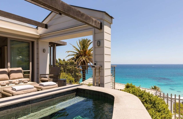 Bungalow Kloof - Four Bedroom Villa, Sleeps 8