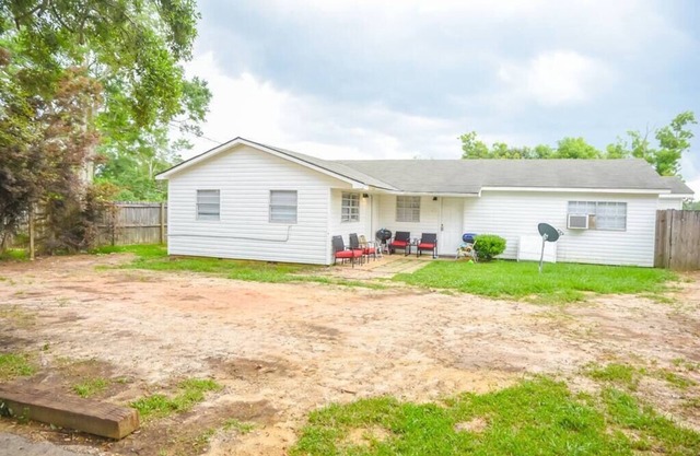 Bungalow near Main Street - #1