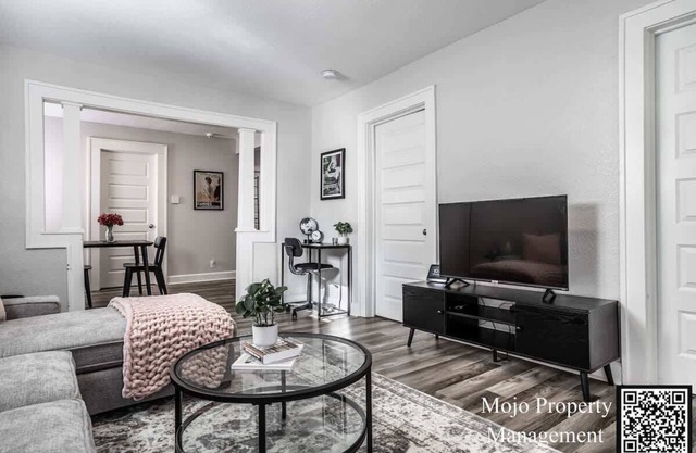 Bungalow Sobro- 2BR1BA