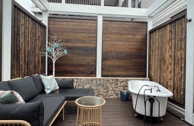 Bungalow with a spa like feel on the beach