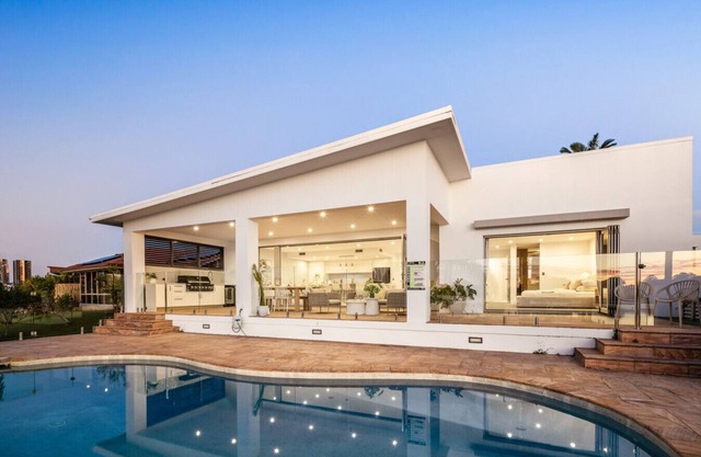 Burleigh Luxe Escape