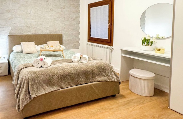 C' a.l.i. - One Bedroom Apartment, Sleeps 4