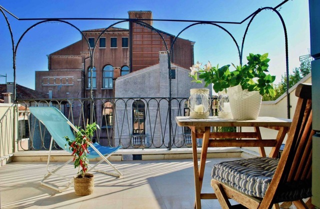 Ca Moro - Deluxe Loft with Private Terrace