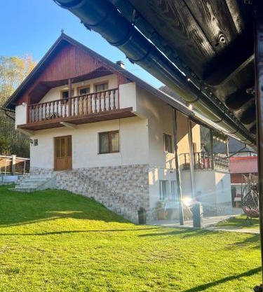 Cabana Baraj Apuseni Mountains