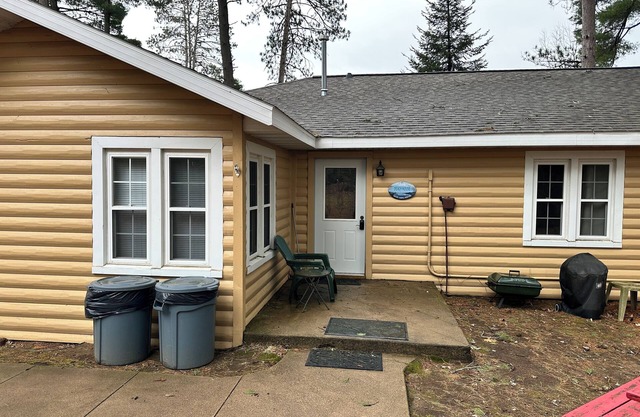 Cabin 15B by Eagle Waters Resort
