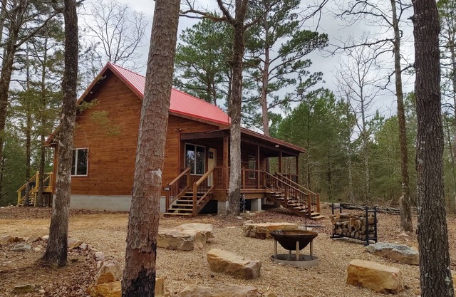 Cabin (First One There) is a quiet and peaceful place to stay by De Queen Lake
