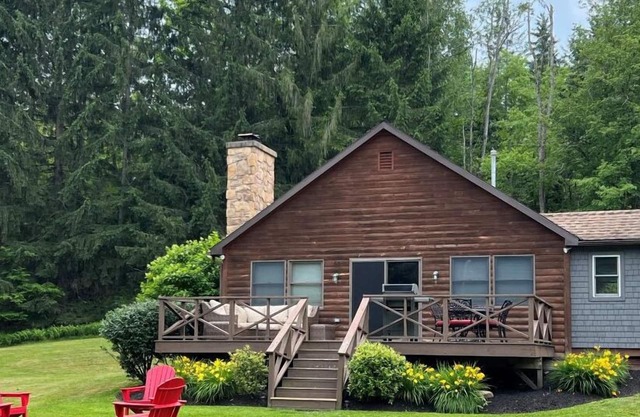 Cabin on the Flats: In the Heart of it All!
