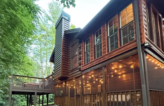 Cabin perfectly located for exploring all that Blue Ridge has to offer