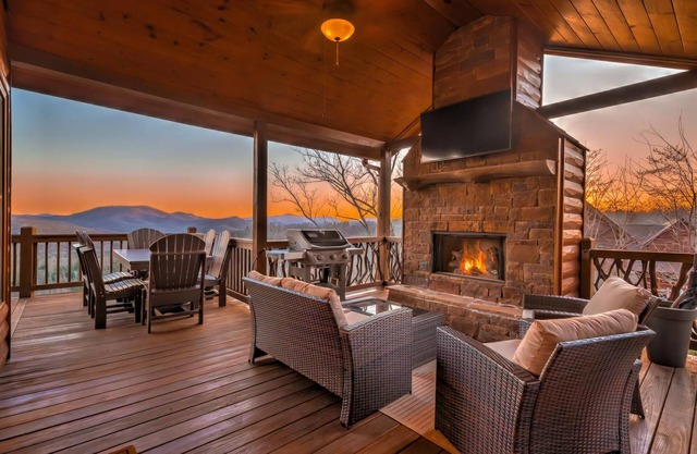 Cabin Unwined- Morganton GA