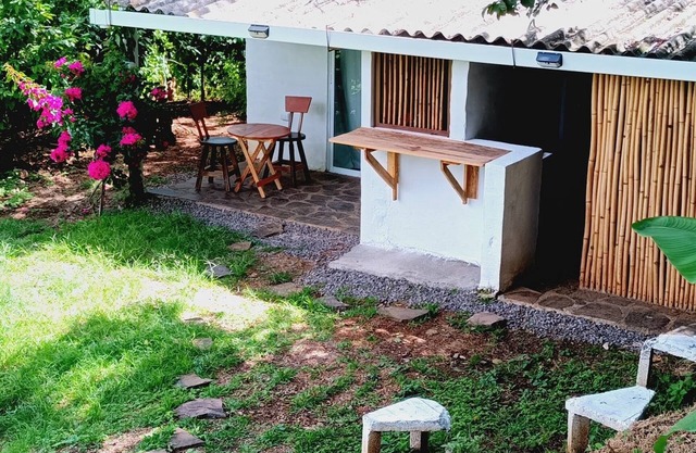 Cabin with beautiful view of Coatepeque Lake, Santa Ana to relax, AC, hot water+
