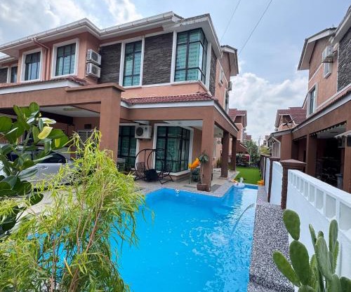 Cahaya Melissa Homestay Private Pool