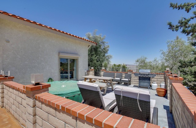 California Vacation Rental with Hot Tub & Patio!