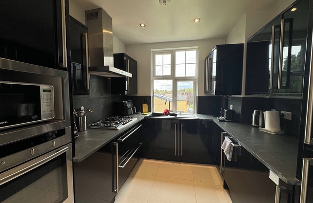 Calming 3BD Retreat, Brixton Hill