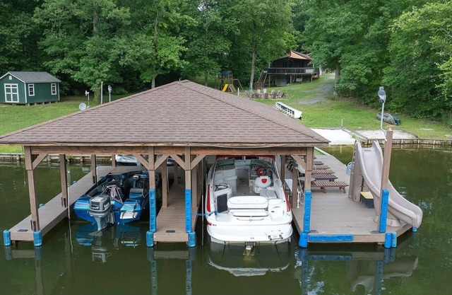 Camp Oak - Family Friendly Lakehouse - Sleeps 25