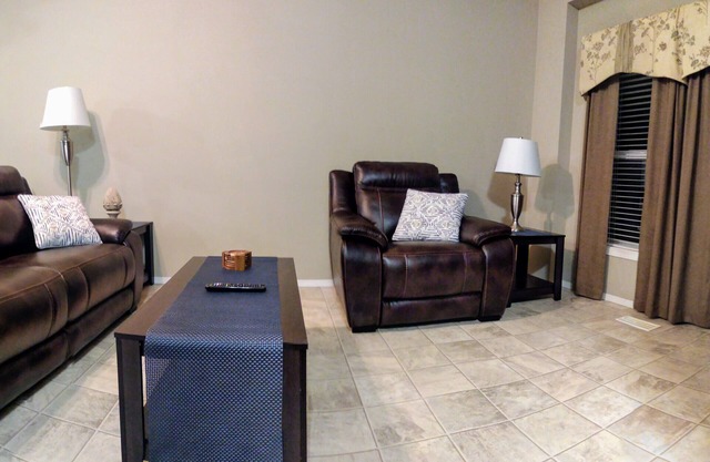 Campbell's Clean & Comfortable Modern Duplex 4472A