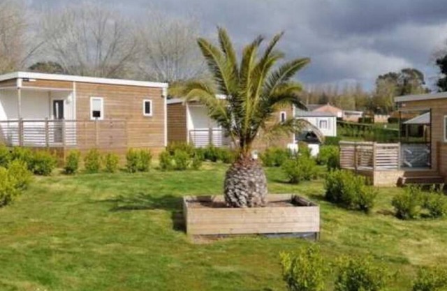 Camping 3 étoiles - Piscine - efb0ge
