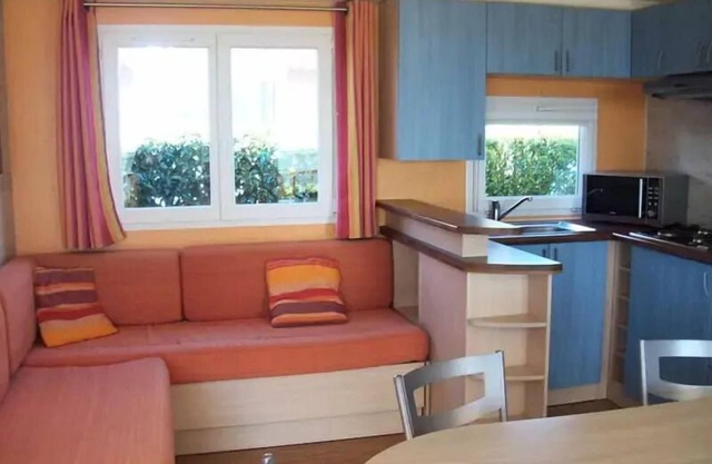 Camping Le Roc * - Mobil Home Essentiel Grand Large - 3 Bedrooms - 35 m2 8 persons