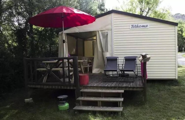 Campsite Flower Saint Amand * - Tithome Confort 3 room apartment for 4 people Without sanitary facilities