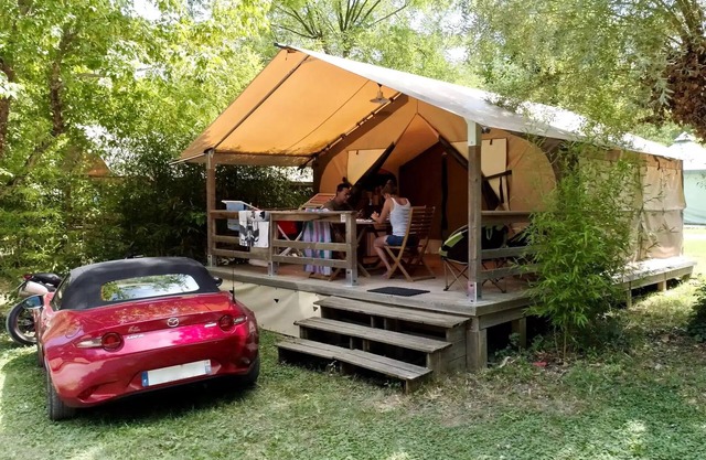 Campsite Flower Saint Amand * - Lodge Victoria Confort 3 rooms 4 people Without sanitary facilities