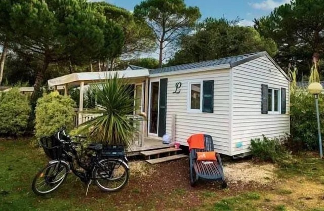 Campsite La Grainière* - Mobile home Comfort 3 rooms 4 people air-conditioned - TV