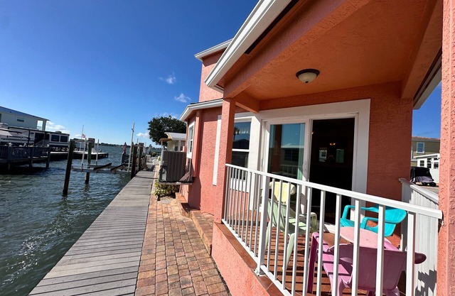 Canal front 1 bed 1 bath canal front home on the Intracoastal