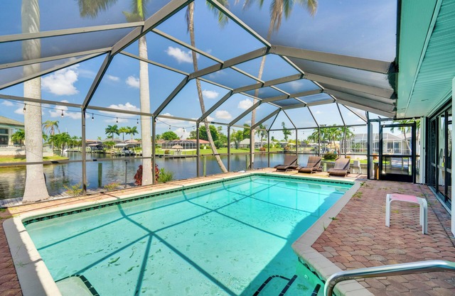 Canal-Front Gem w/Lanai & Dock in Cape Coral