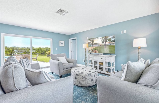 Canal-Front Retreat w/Pool, Hot Tub & Kayaks to Nature Preserve! 🛶