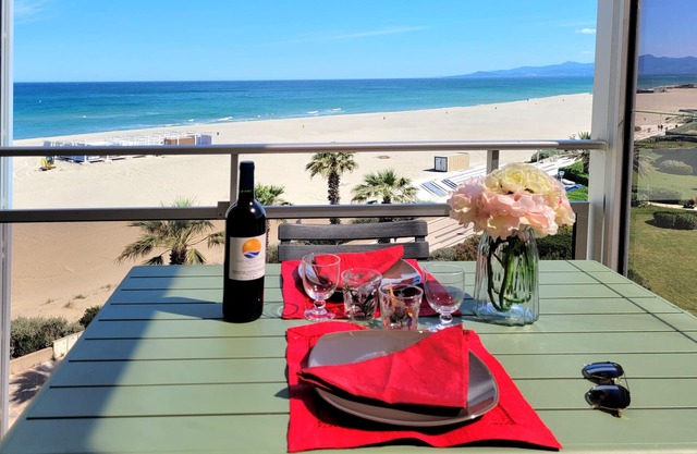 Canet-en-Roussillon Studio cabin - 4 people, sea view, elevator, parking, pets allowed