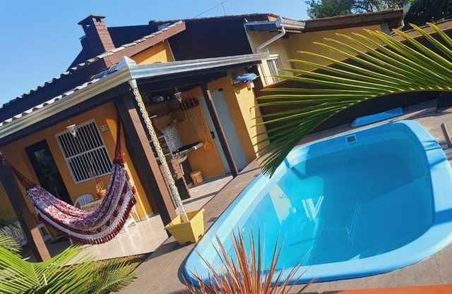 Cantinho das Palmeiras em Itapoá- Casa c piscina p 6 pessoas