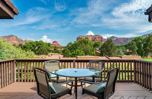 Canyon Mesa County Club Townhome with Panoramic Red Rock Views! - Running