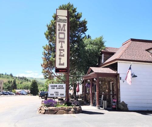 Canyon Motel near Rocky Mountain National Park